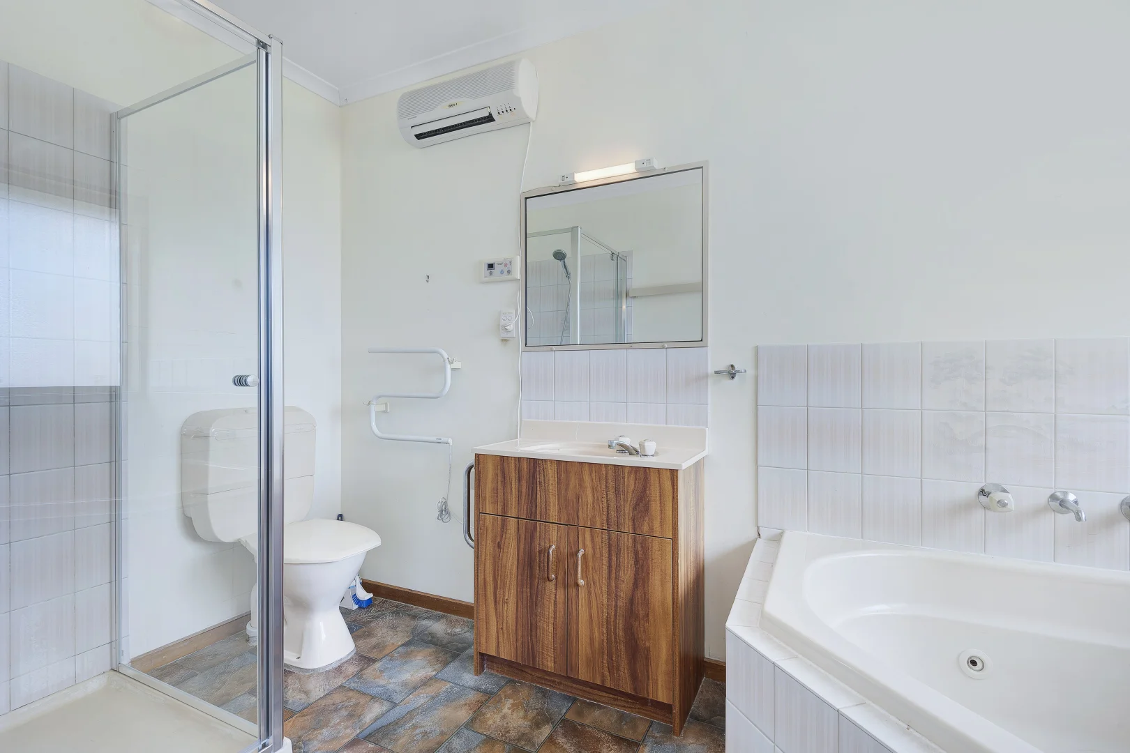 Additional image 8 of 33 Emperor Dr, Ocean Grove VIC 3226