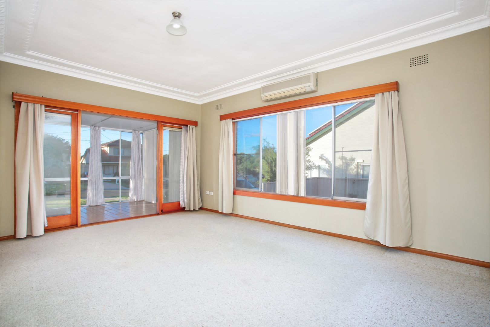 8 Coolabah Place, Caringbah NSW 2229, Image 2