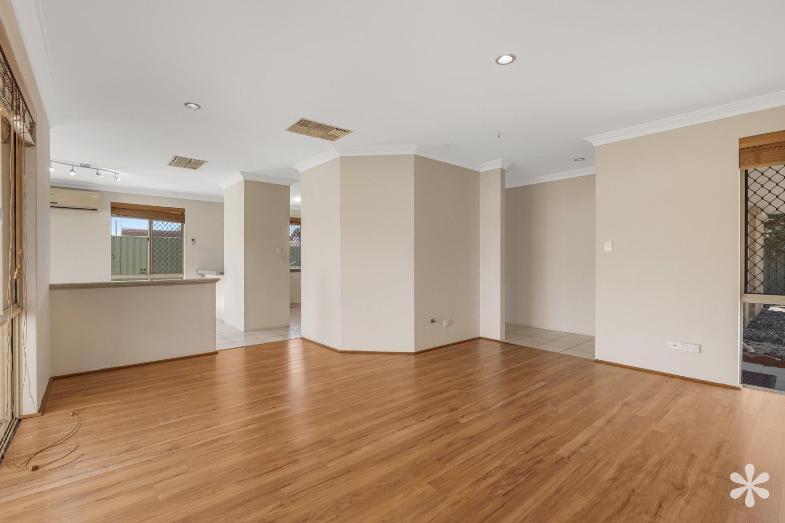 3 bedrooms House in 11 Grayson Court WILSON WA, 6107