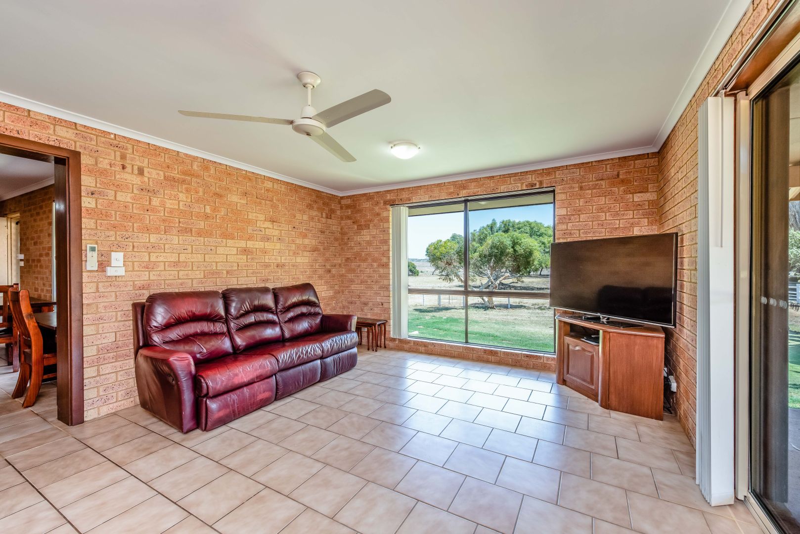 35070 Brand Highway, Greenough WA 6532, Image 2