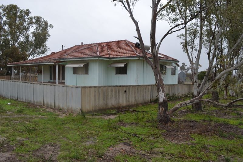 . 'Home Valley', Kellerberrin WA 6410, Image 2