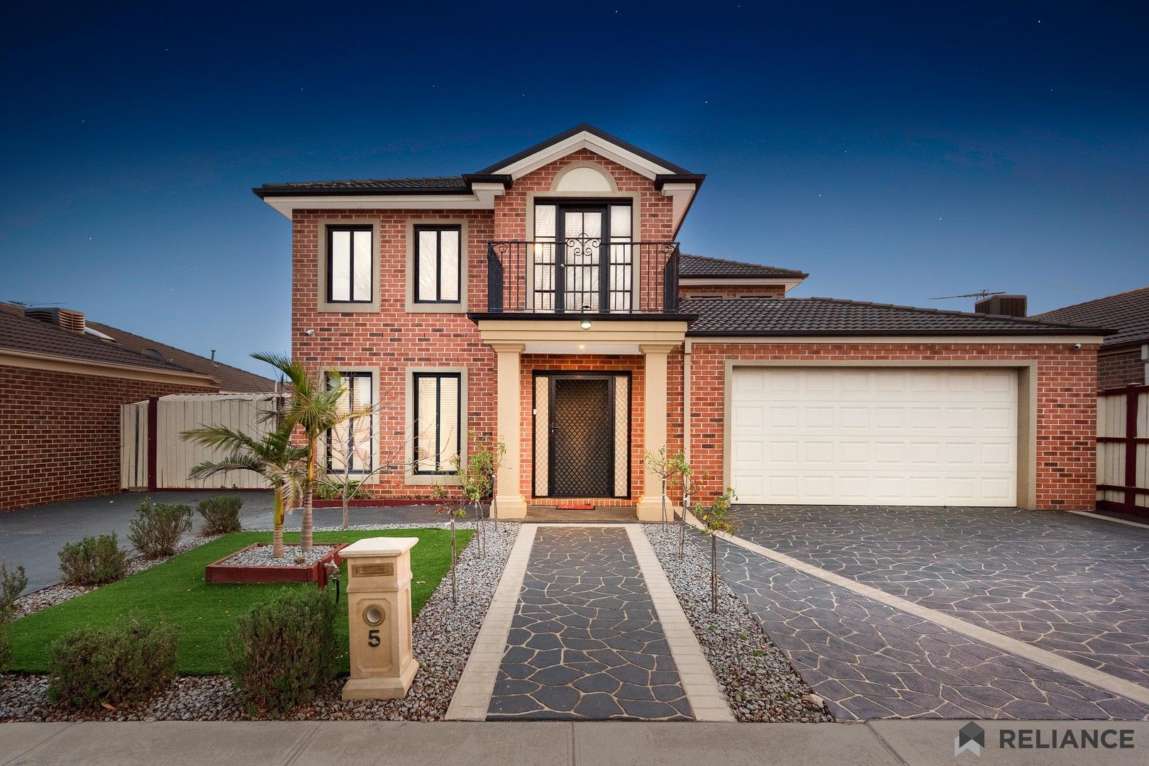 5 bedrooms House in 5 Amaryllis  Parade TARNEIT VIC, 3029