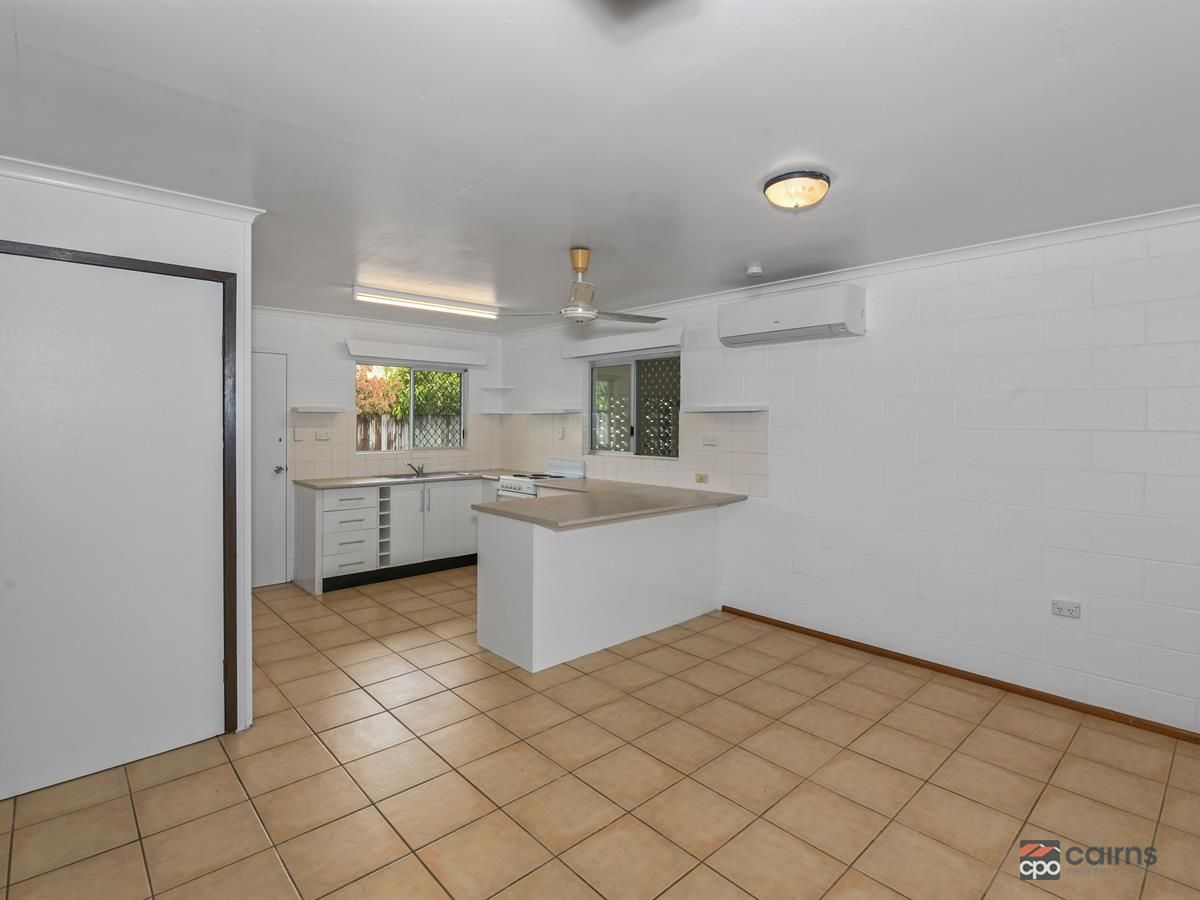 1 & 2/7 Dawson Street, Bramston Beach QLD 4871, Image 2