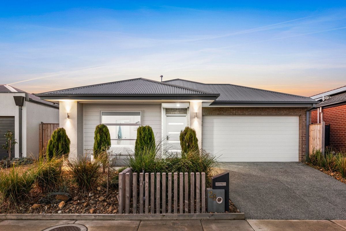 4 bedrooms House in 28 Holbrook Drive ARMSTRONG CREEK VIC, 3217