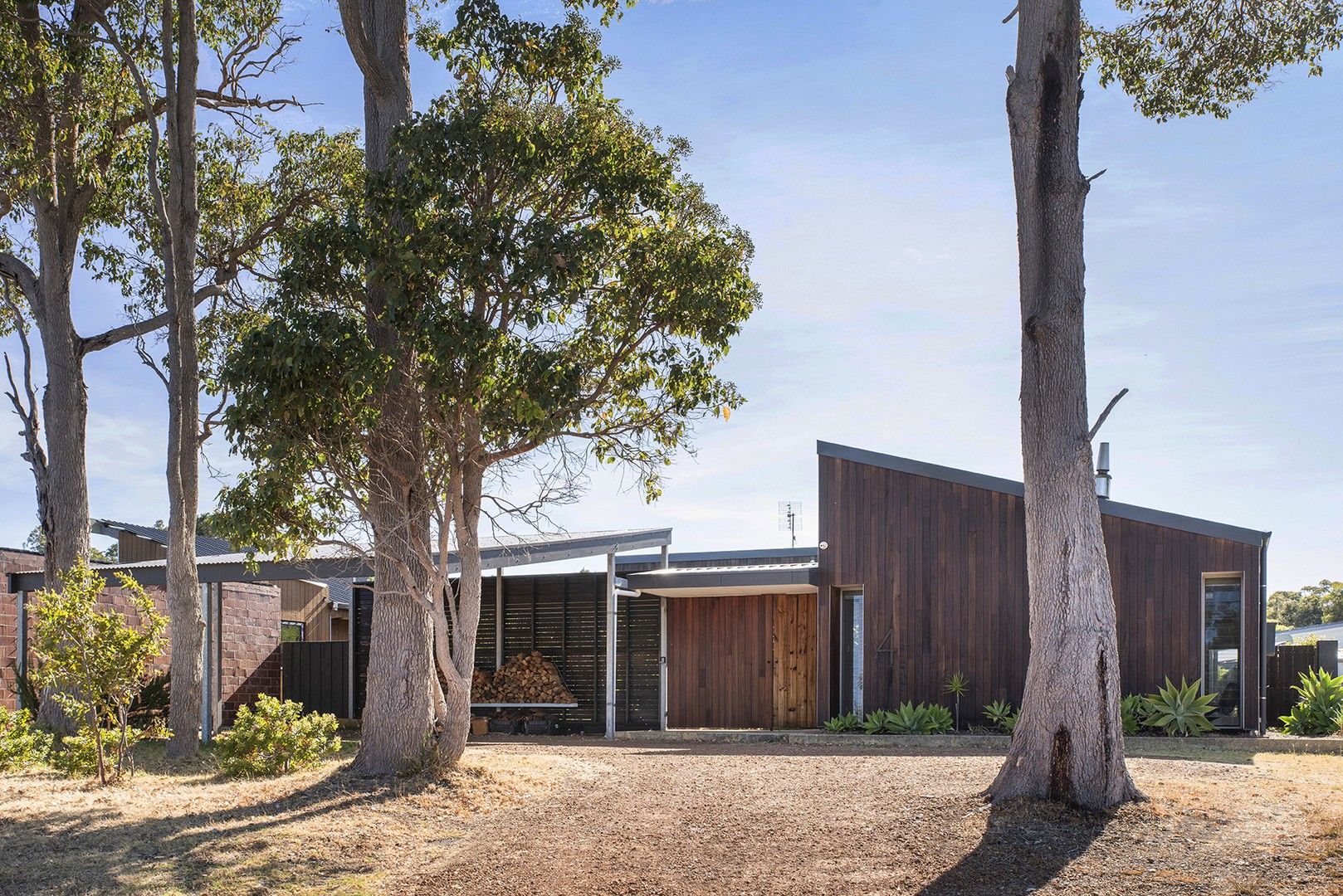 3 bedrooms House in 4 Riesling Street COWARAMUP WA, 6284
