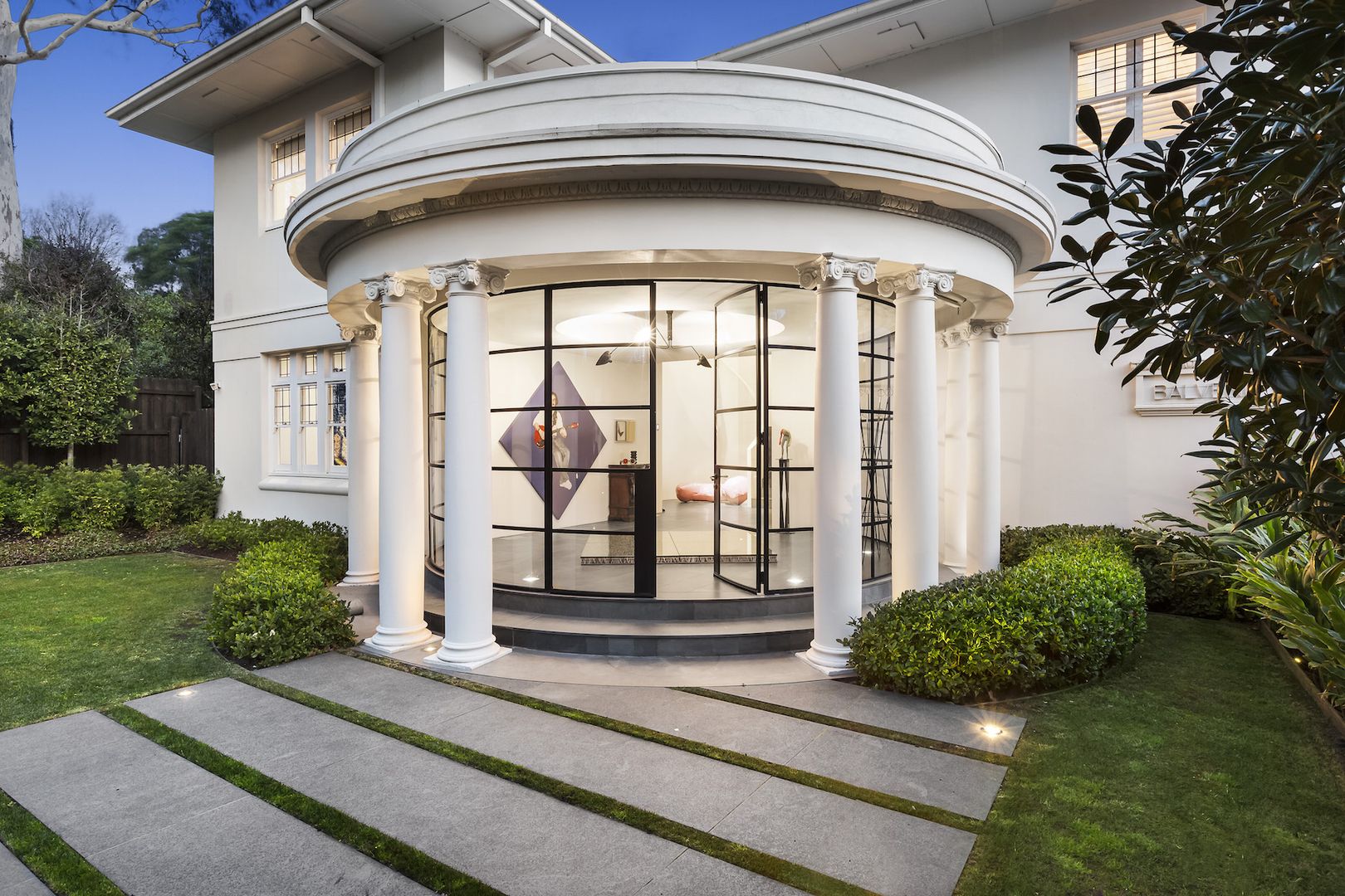 10 Struan Street, Toorak VIC 3142, Image 2