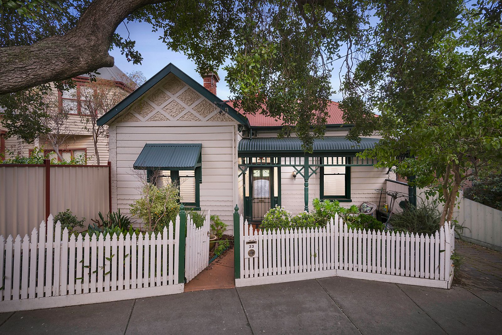 3 bedrooms House in 33 Bloomfield Road ASCOT VALE VIC, 3032