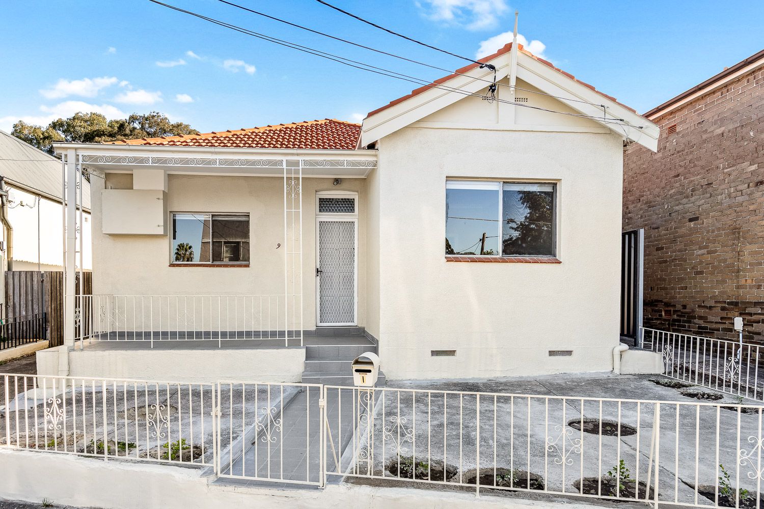 2 bedrooms Semi-Detached in 1/9 Maddock Street DULWICH HILL NSW, 2203