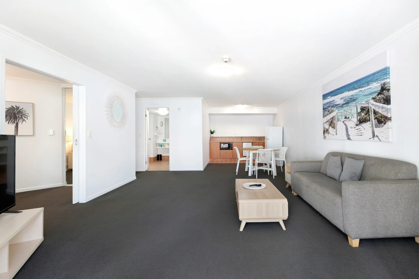 Additional image 5 of 003 & 004/140-144 Ferny Avenue, Surfers Paradise QLD 4217