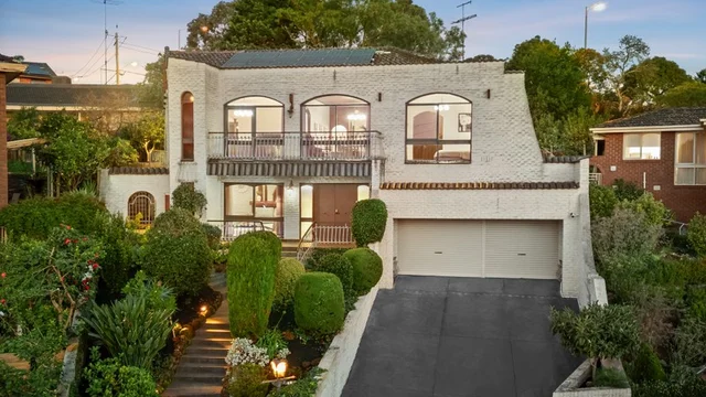 42 Birchgrove Crescent, Templestowe VIC 3106