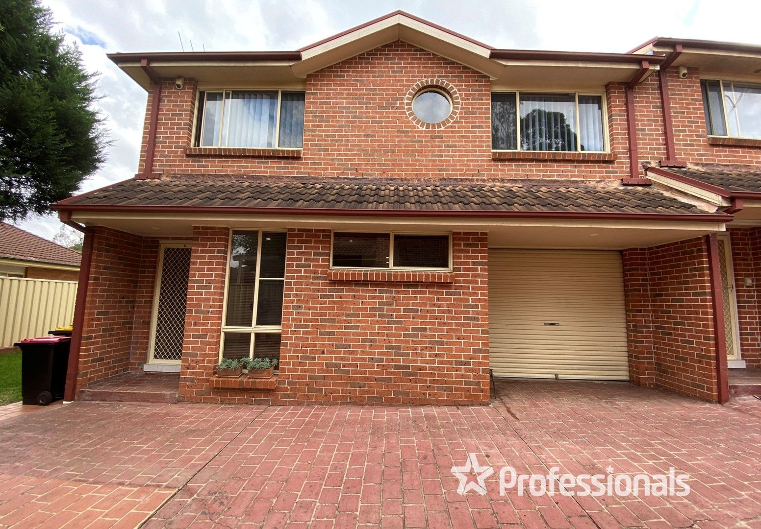 3 bedrooms Townhouse in 4/17-19 Carnation Avenue CASULA NSW, 2170