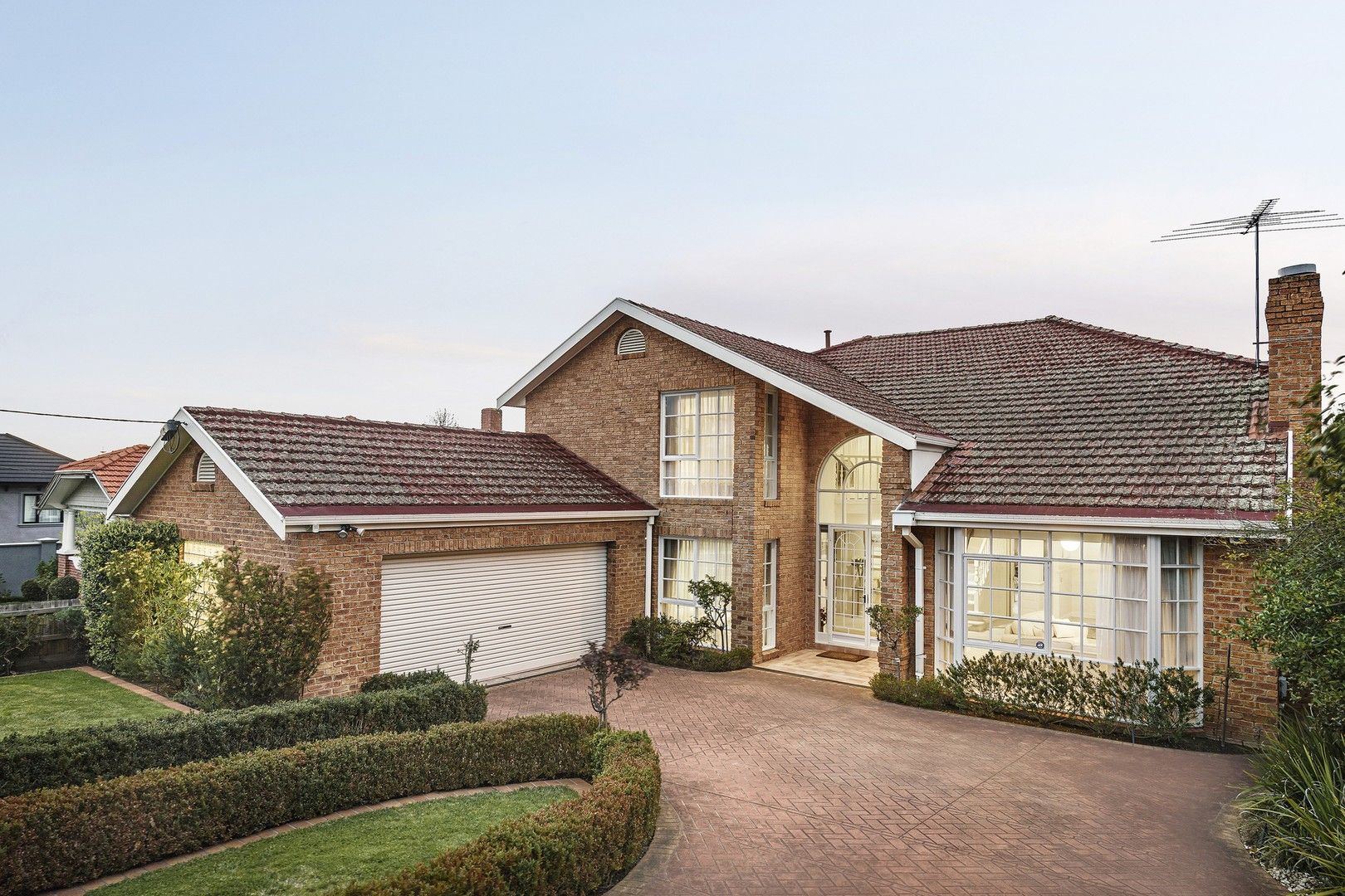 5 bedrooms House in 12 Mont Iris Avenue GLEN IRIS VIC, 3146