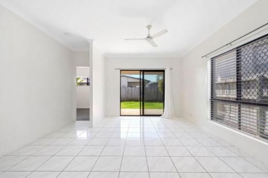 38 Howitt Street, Caloundra West QLD 4551, Image 2