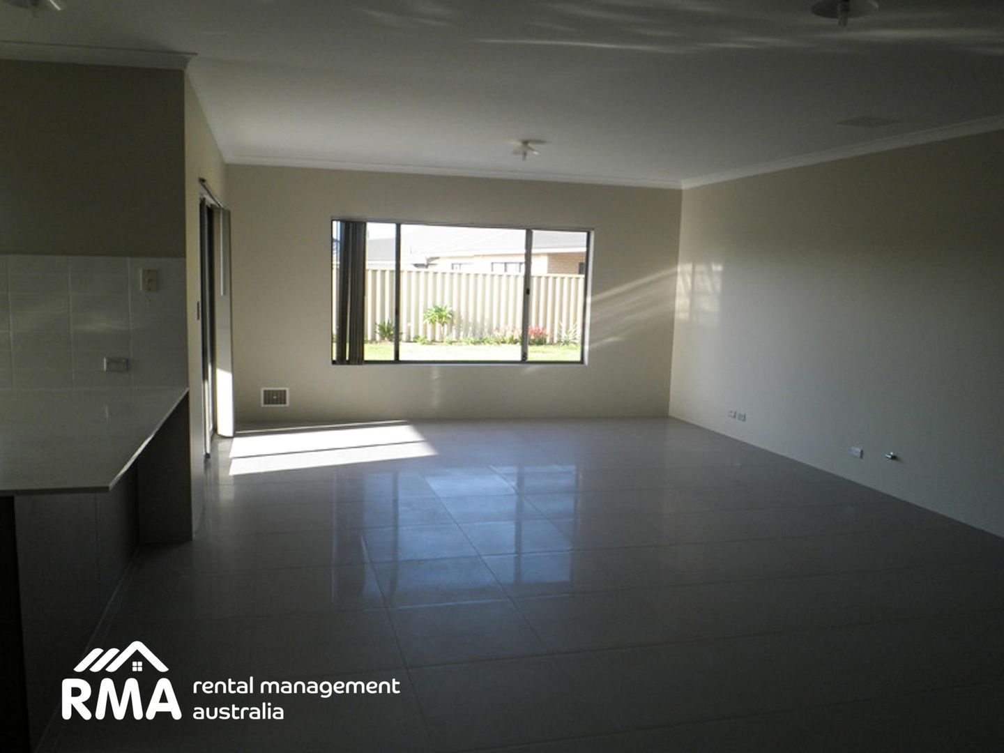 213 Castlewood Parkway, Southern River WA 6110 House For Rent 570