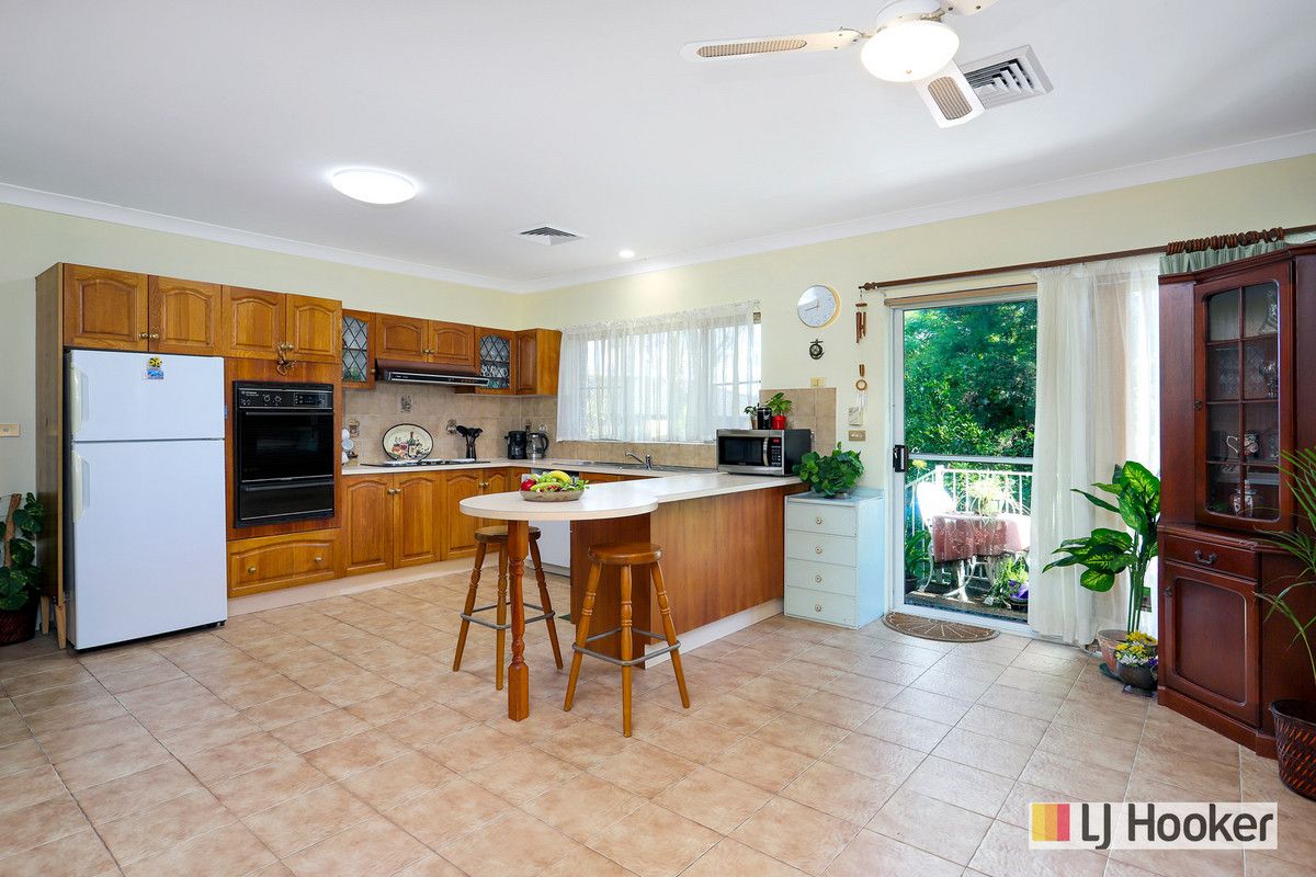 5 Snowy Close, St Clair NSW 2759, Image 2