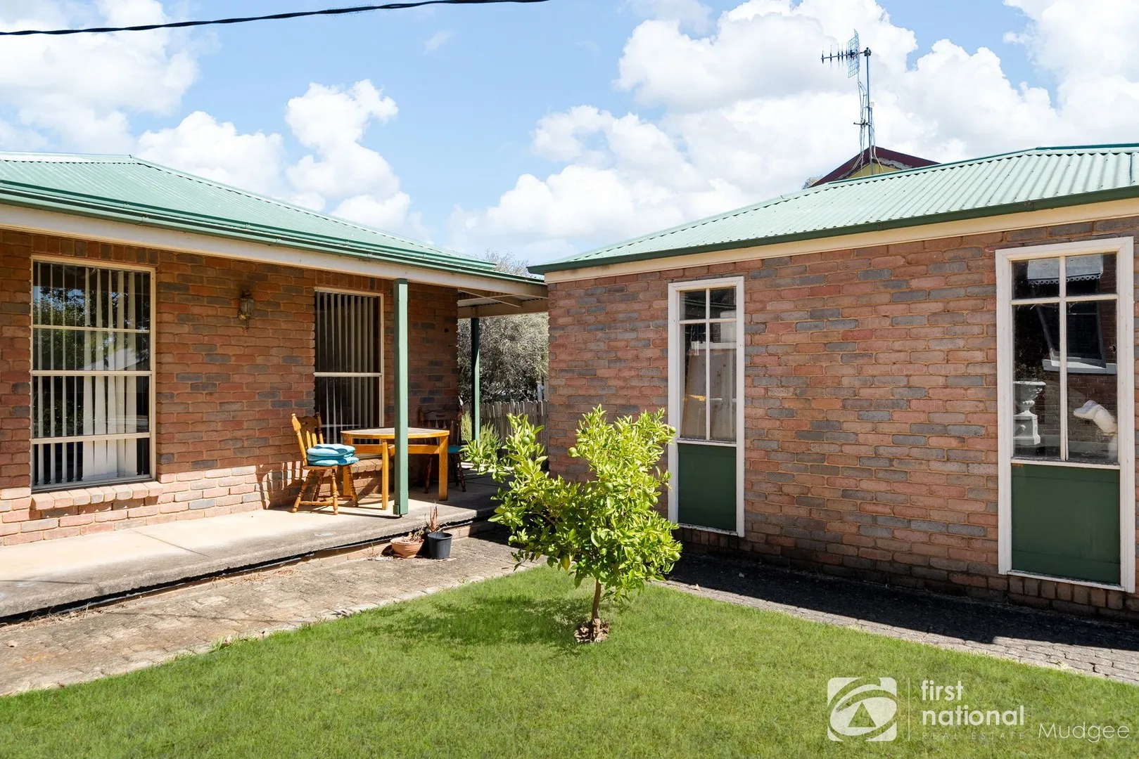 COMFORT, CONVENIENCE & CHARACTER, Mudgee