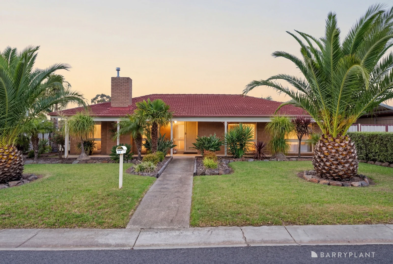 14 Dunvegan Drive, Kurunjang VIC 3337