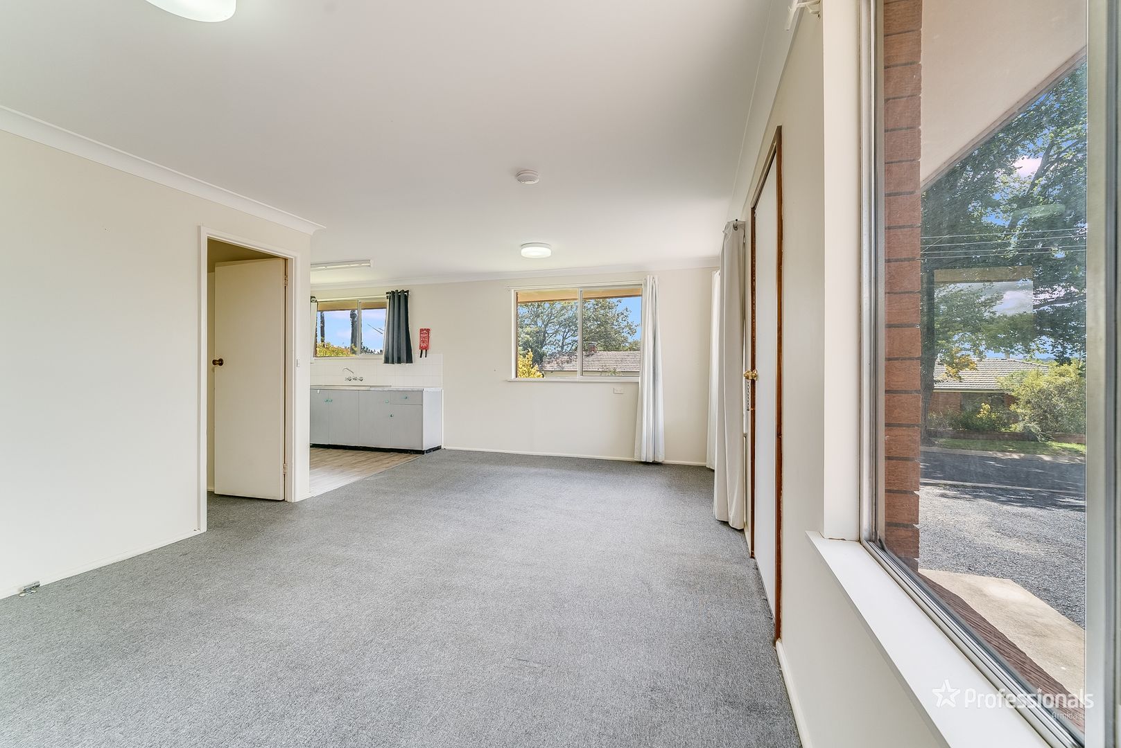 1/20 Drummond Avenue, Armidale NSW 2350, Image 2