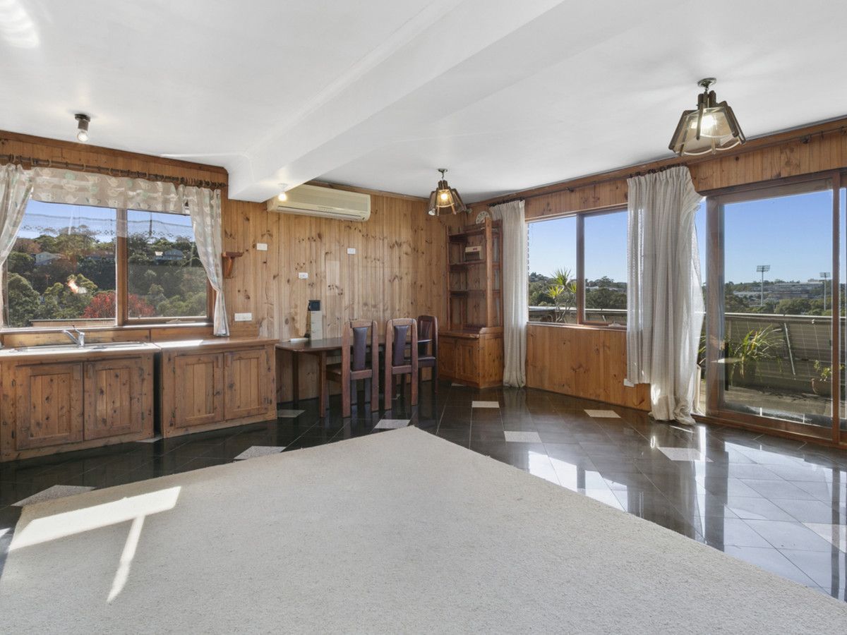 2 bedrooms Apartment / Unit / Flat in 18A Consul Road BROOKVALE NSW, 2100