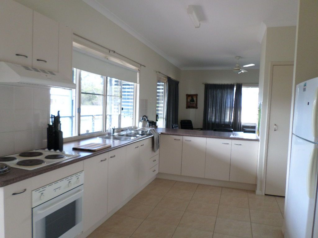 28 Powers Street, Buxton QLD 4660, Image 2