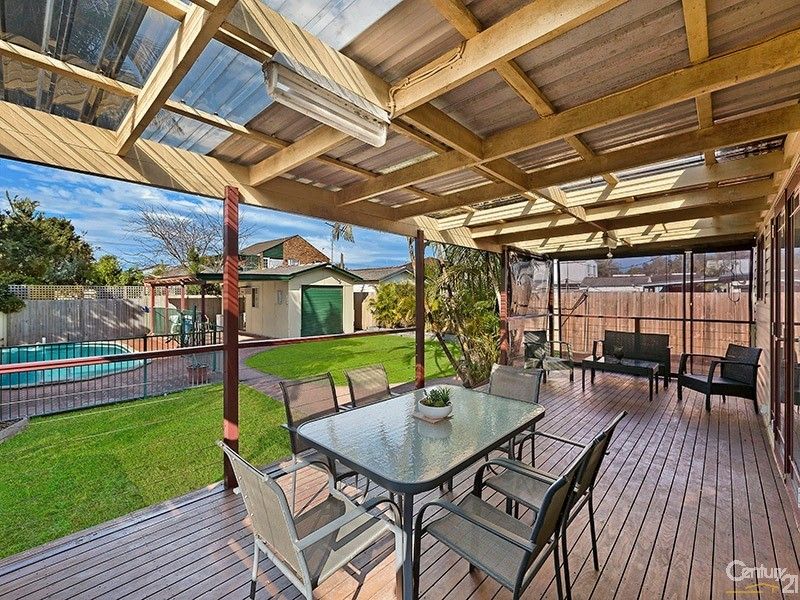 10 Norton Avenue, Killarney Vale NSW 2261, Image 2