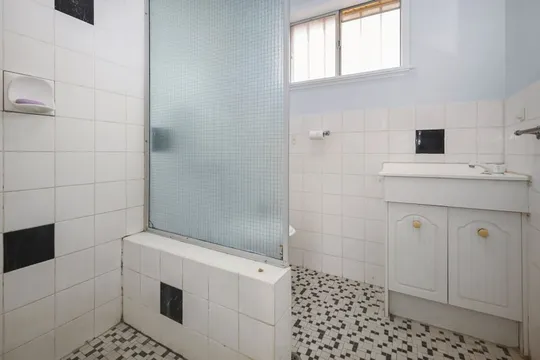 2/57 Northcott Parade, Mount Austin NSW 2650 - Apartment For Rent | Domain