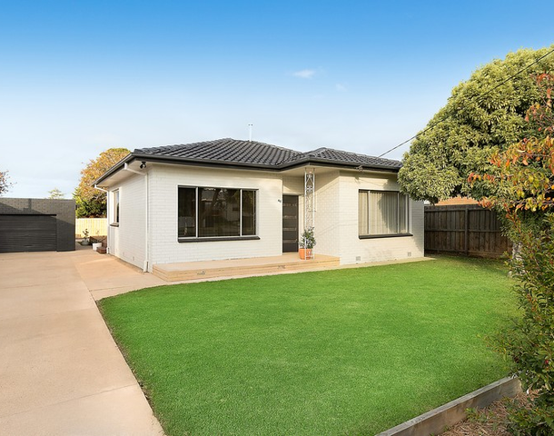 40 Maple Crescent, Bell Park VIC 3215
