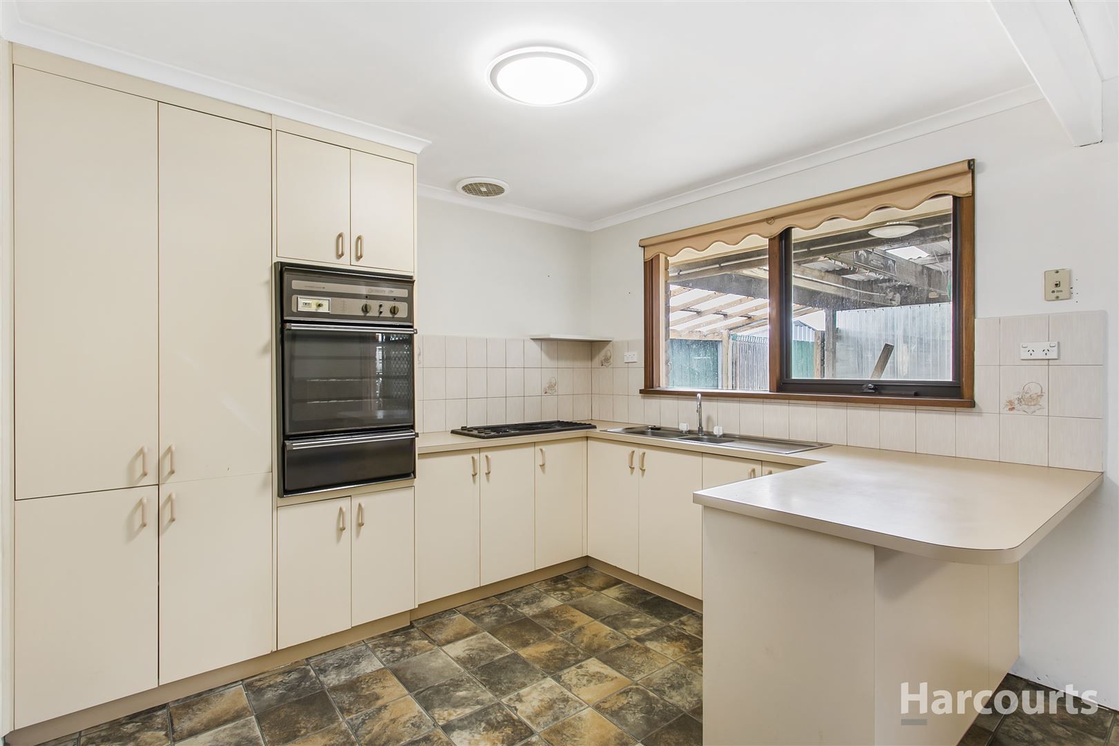 3 Hazlitt Court, Cranbourne VIC 3977, Image 2