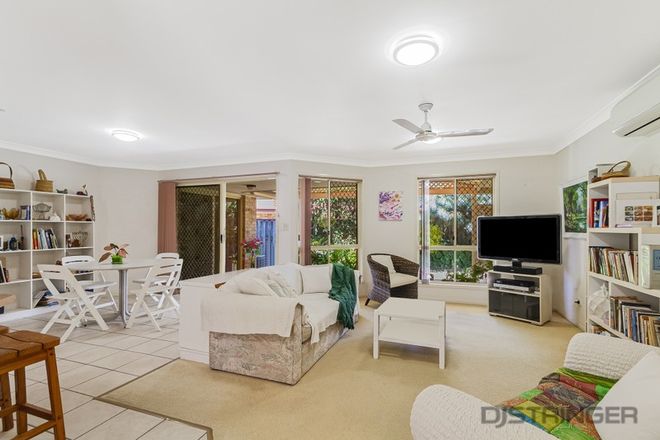 Picture of 2/5 Foxhill Place, BANORA POINT NSW 2486