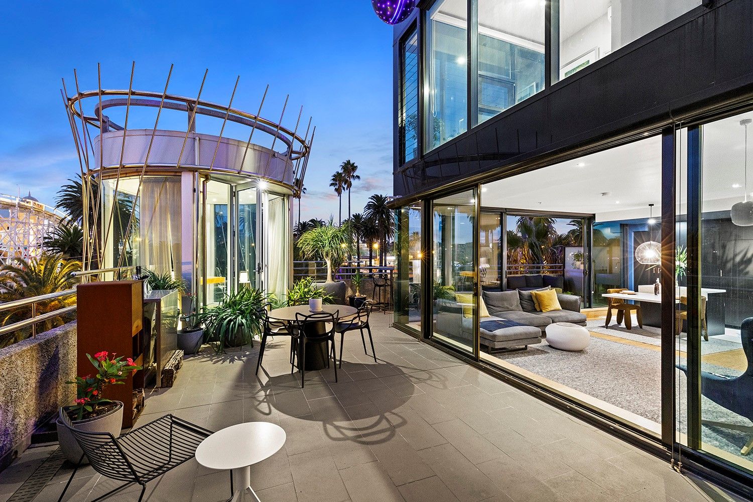 2 bedrooms Apartment / Unit / Flat in 206/2 Chaucer Street ST KILDA VIC, 3182