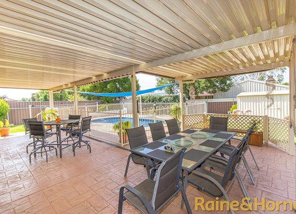 42 Chifley Drive, Dubbo NSW 2830