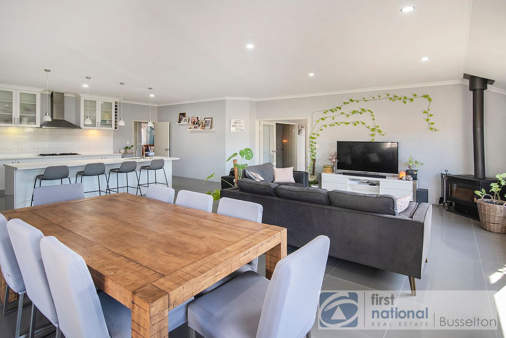 3 Santons Approach, Yalyalup WA 6280, Image 2