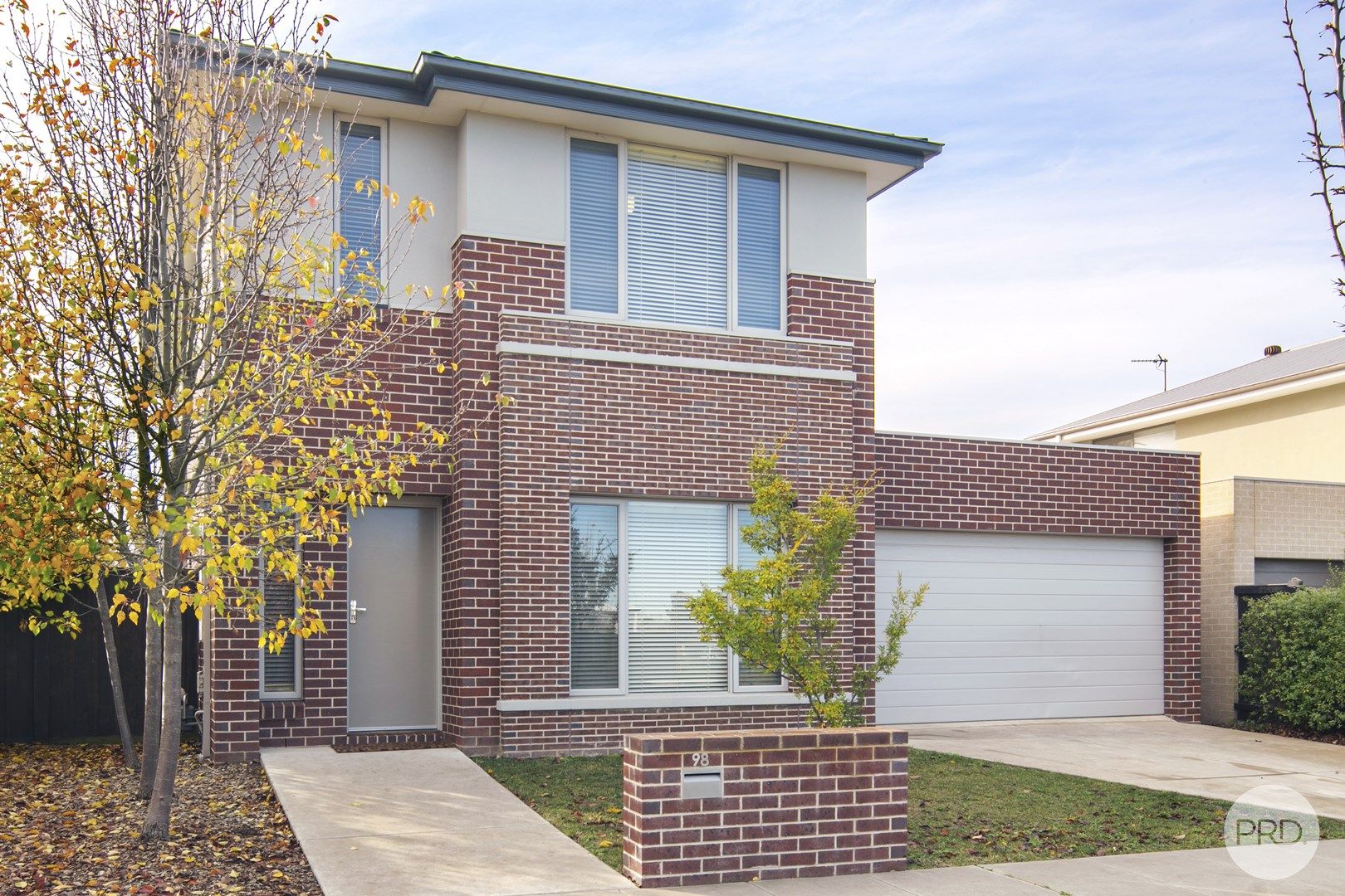 4 bedrooms House in 98 ASPECT PARADE ALFREDTON VIC, 3350