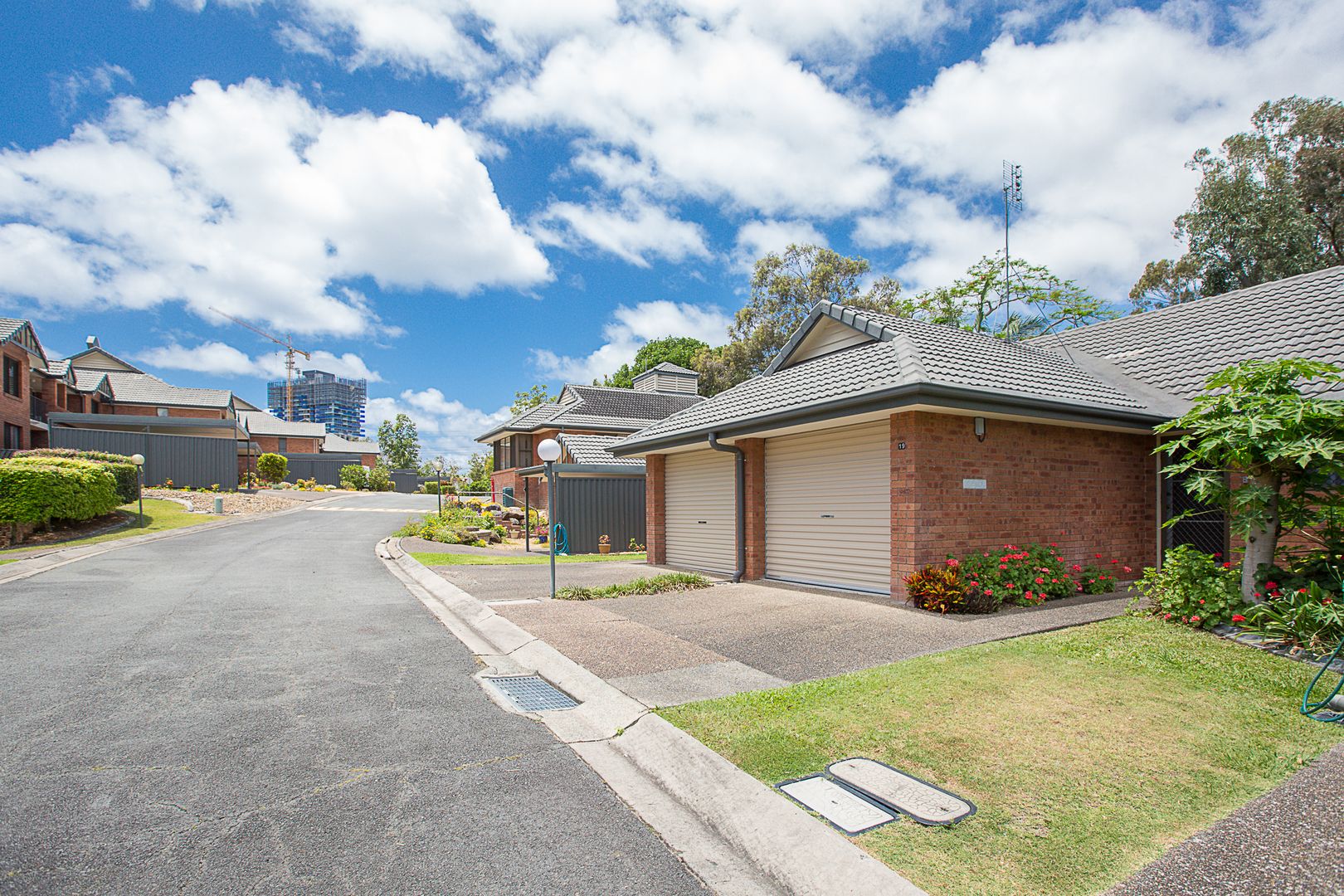 19/164 High Street, Southport QLD 4215, Image 2
