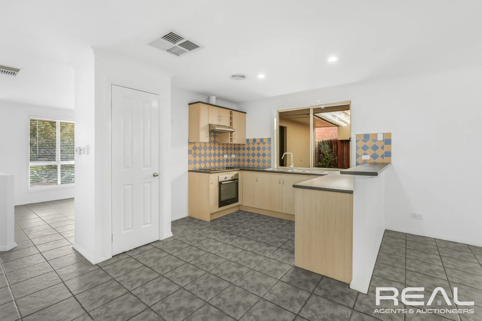 Additional image 14 of 71 Castle Drive, Burton SA 5110