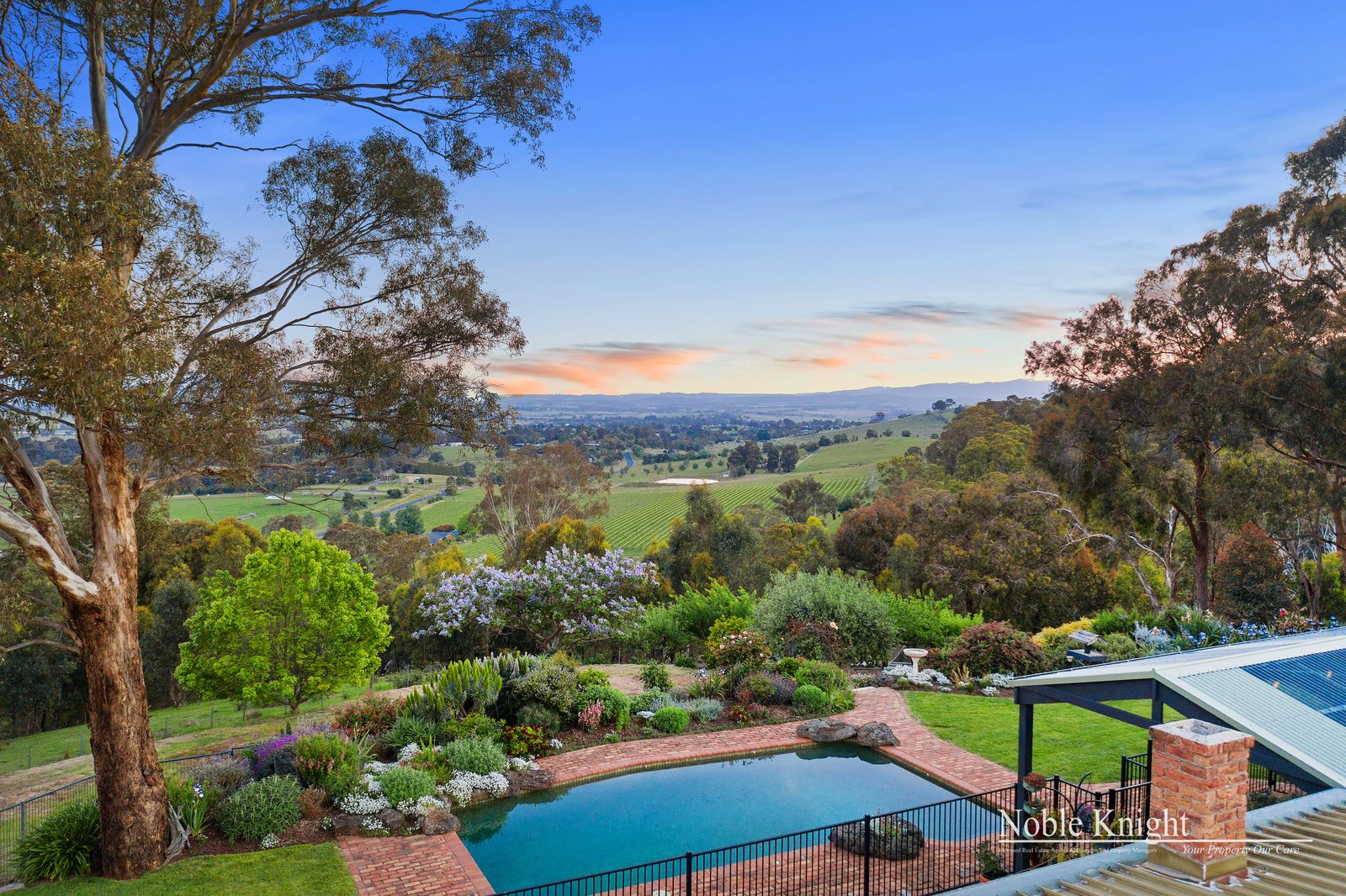 69 The Crest, Yarra Glen VIC 3775, Image 2