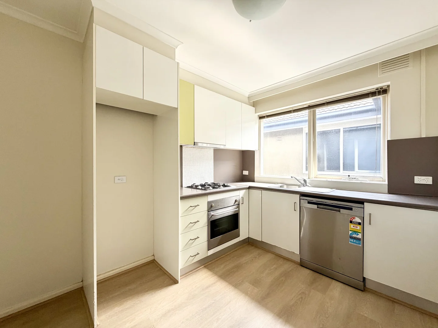 Additional image 2 of 4/27 Ross Street, Huntingdale VIC 3166