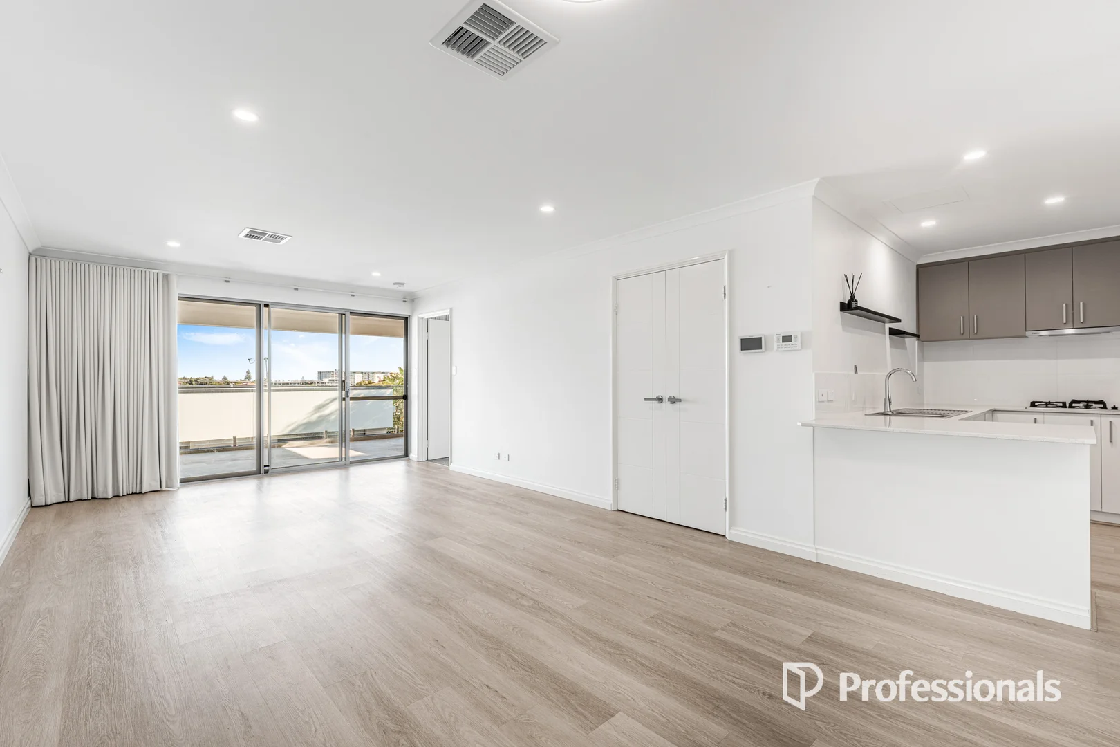 Additional image 7 of 7/20 May Street, Scarborough WA 6019