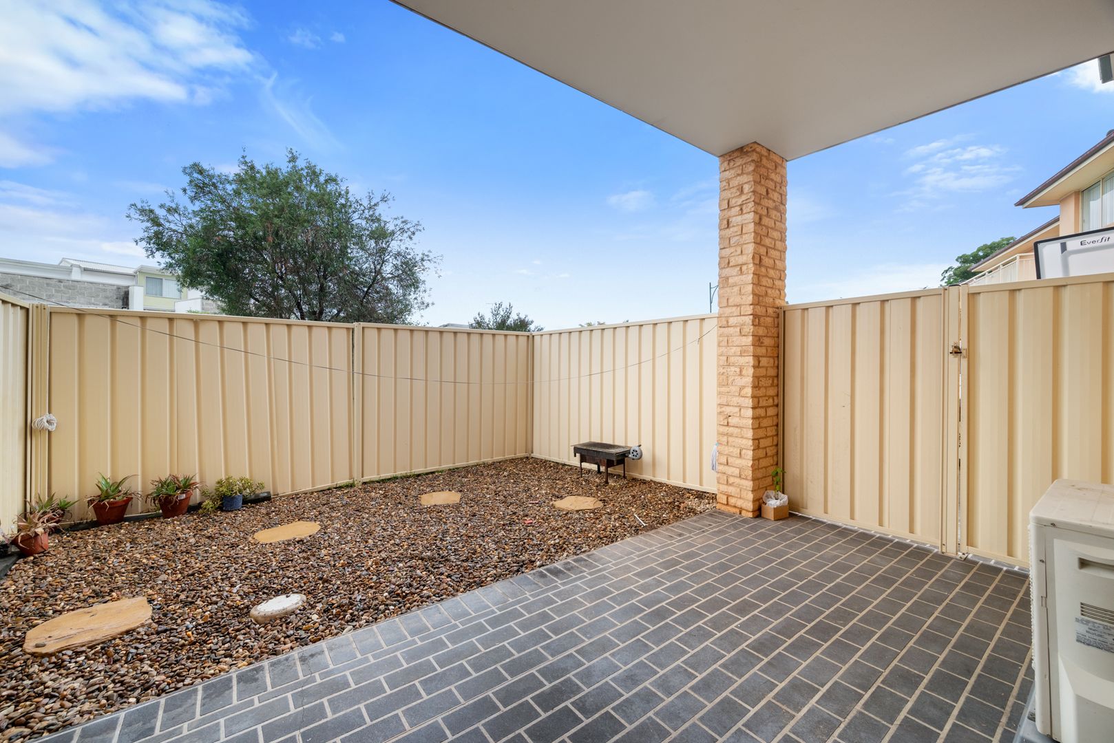 31/17 Poplar Crescent, Bradbury NSW 2560, Image 1