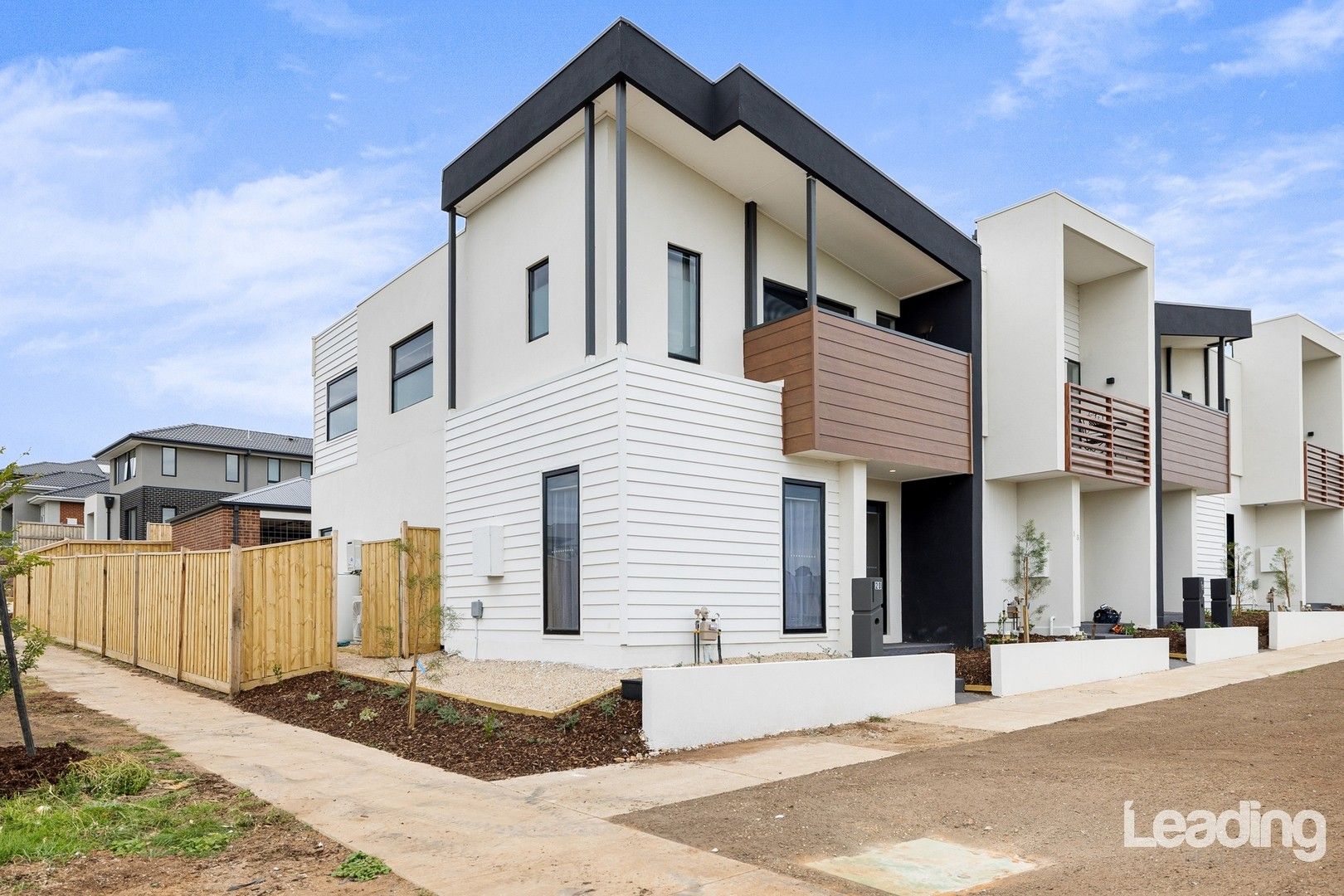 3 bedrooms House in 20 Collie Walk SUNBURY VIC, 3429