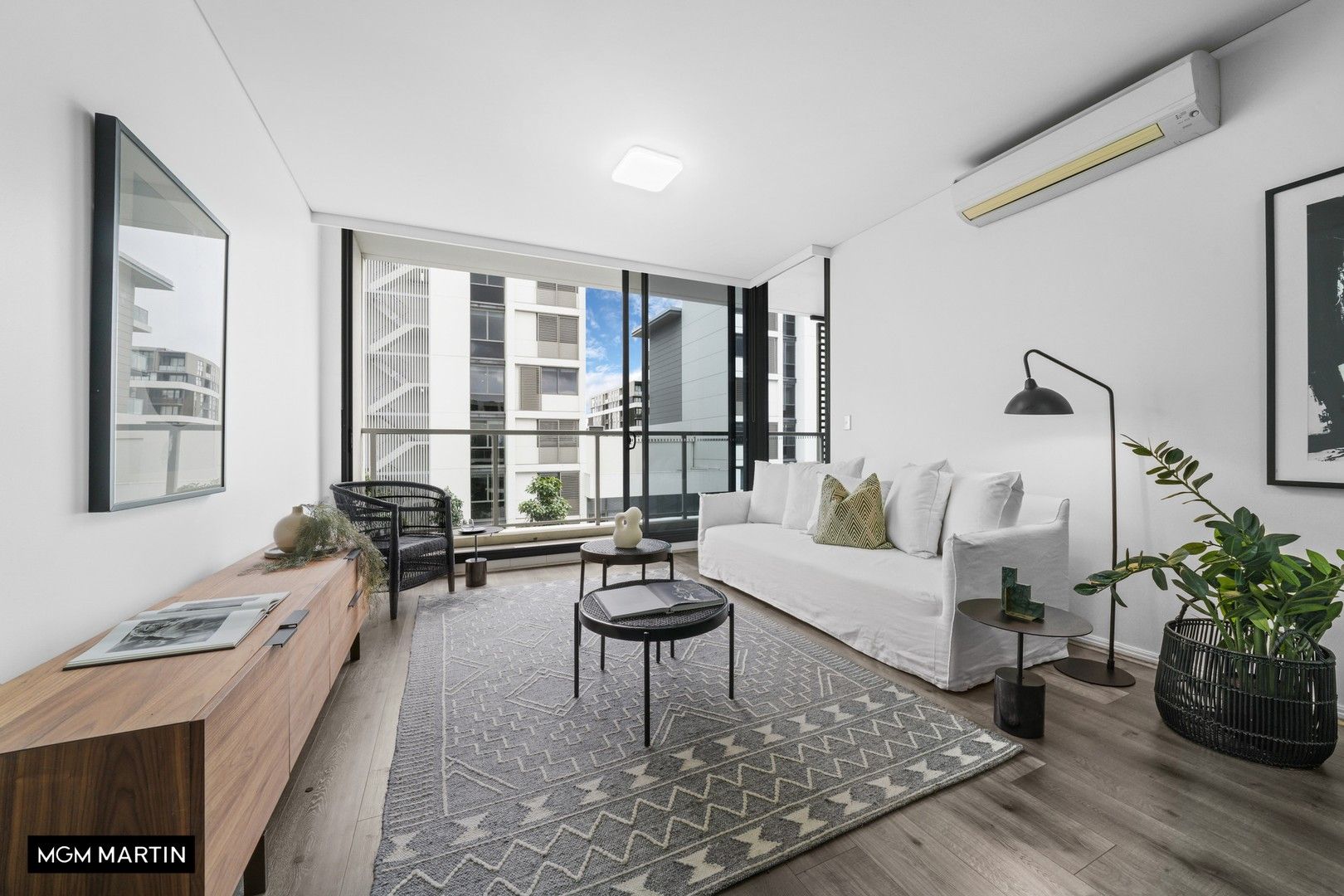 1 bedrooms Apartment / Unit / Flat in 637/7 Defries Avenue ZETLAND NSW, 2017