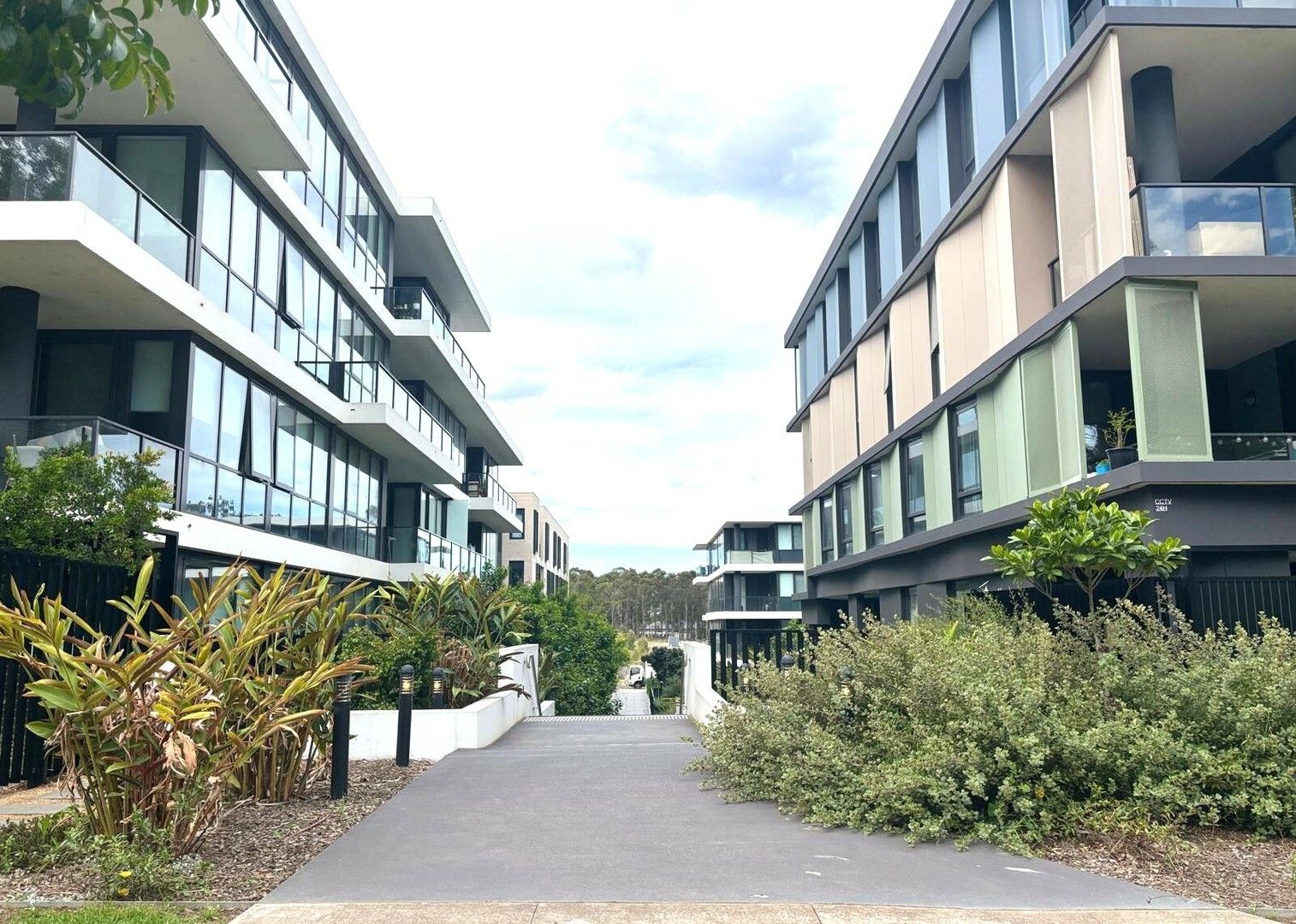 2 bedrooms Apartment / Unit / Flat in  ROUSE HILL NSW, 2155