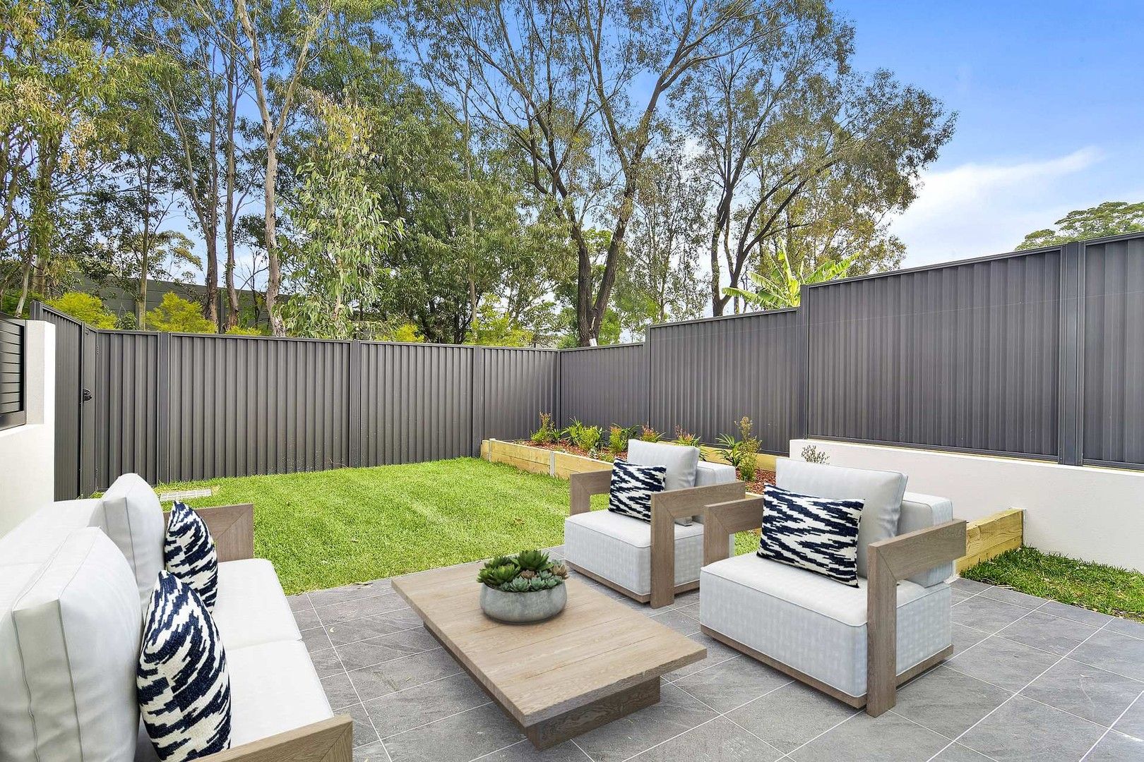 3 bedrooms Townhouse in 6/8-10 Grove Avenue NARWEE NSW, 2209
