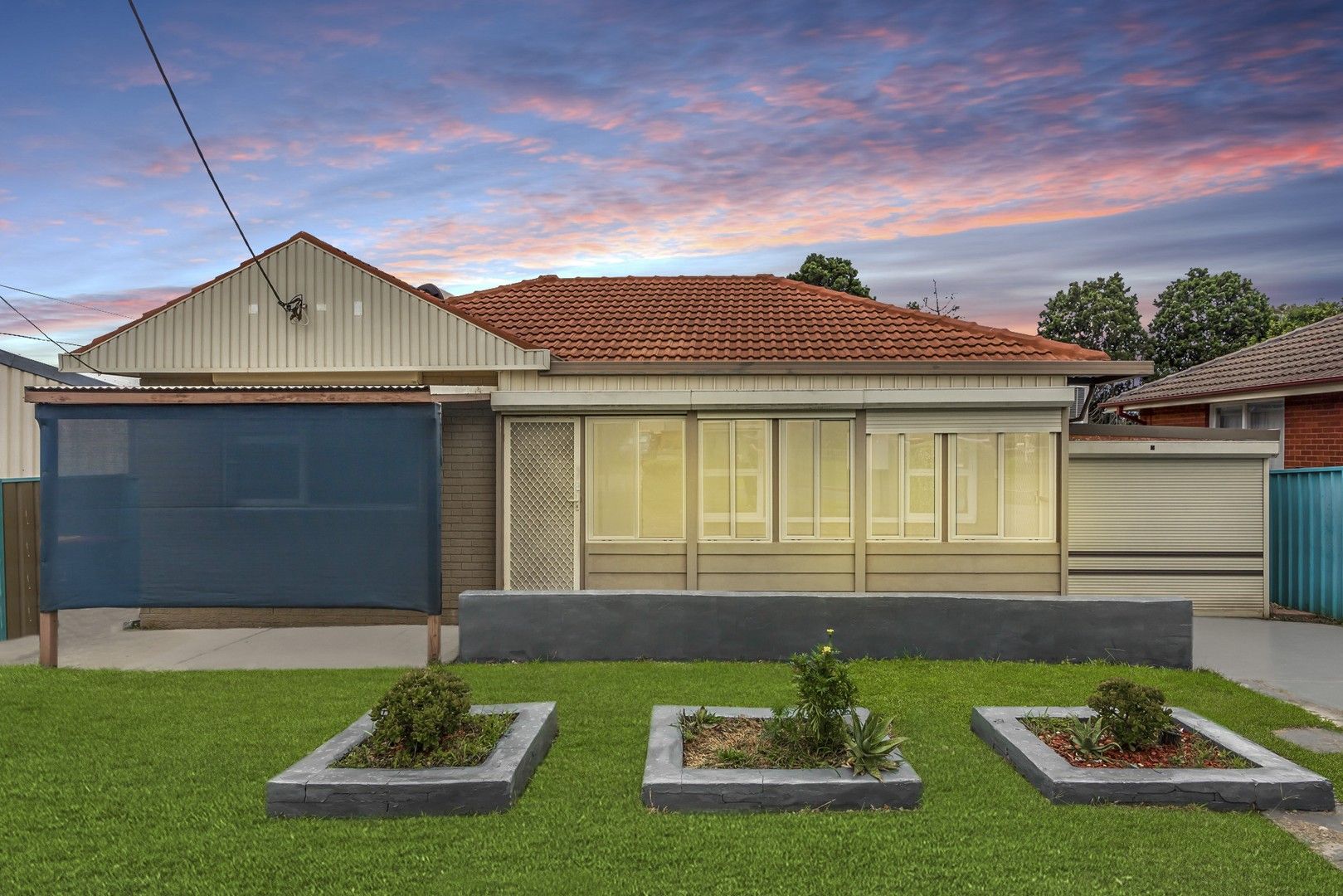 5 bedrooms House in 2 Elliott Street KINGSWOOD NSW, 2747