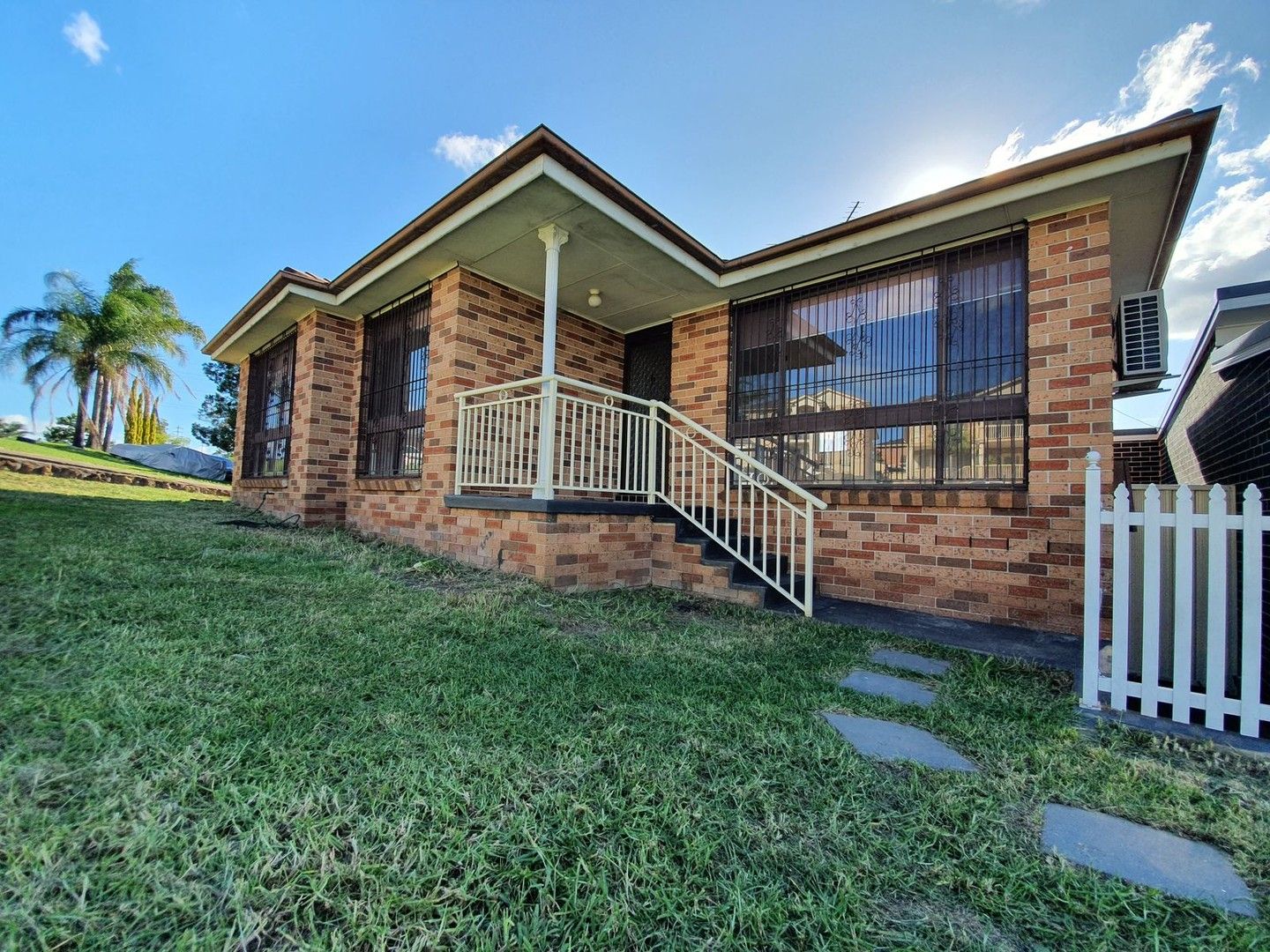 3 bedrooms House in 73 Aplin Road BONNYRIGG HEIGHTS NSW, 2177