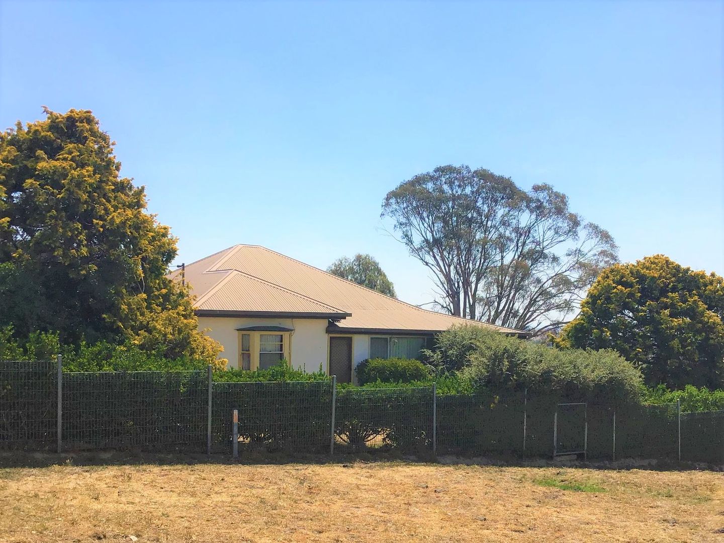 1060 Abercrombie Road, Norway Property History & Address Research