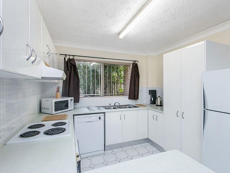 2/51 Lothian St, Annerley QLD 4103, Image 2