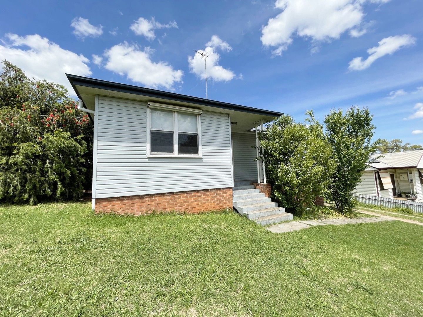 3 bedrooms House in 12 Florence Street YOUNG NSW, 2594