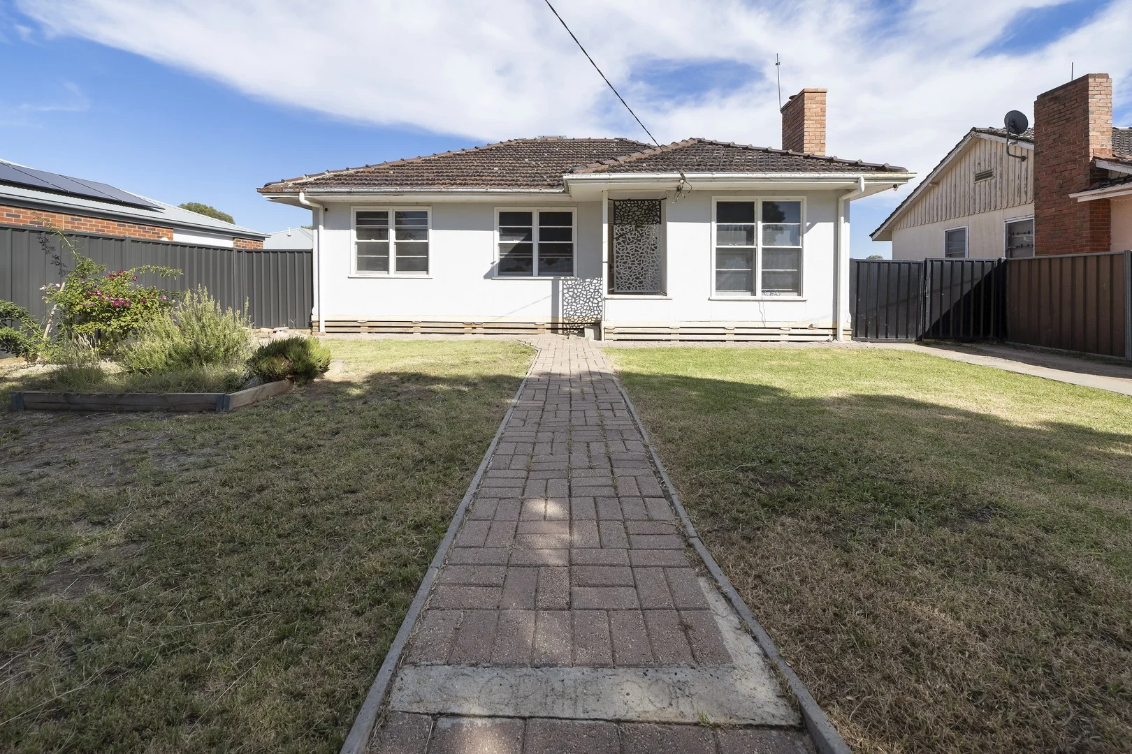 44 Stradbroke Avenue, Swan Hill VIC 3585