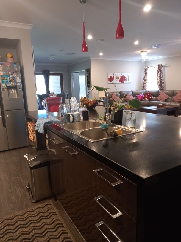 4 bedrooms House in 6 Wendy Way TARNEIT VIC, 3029